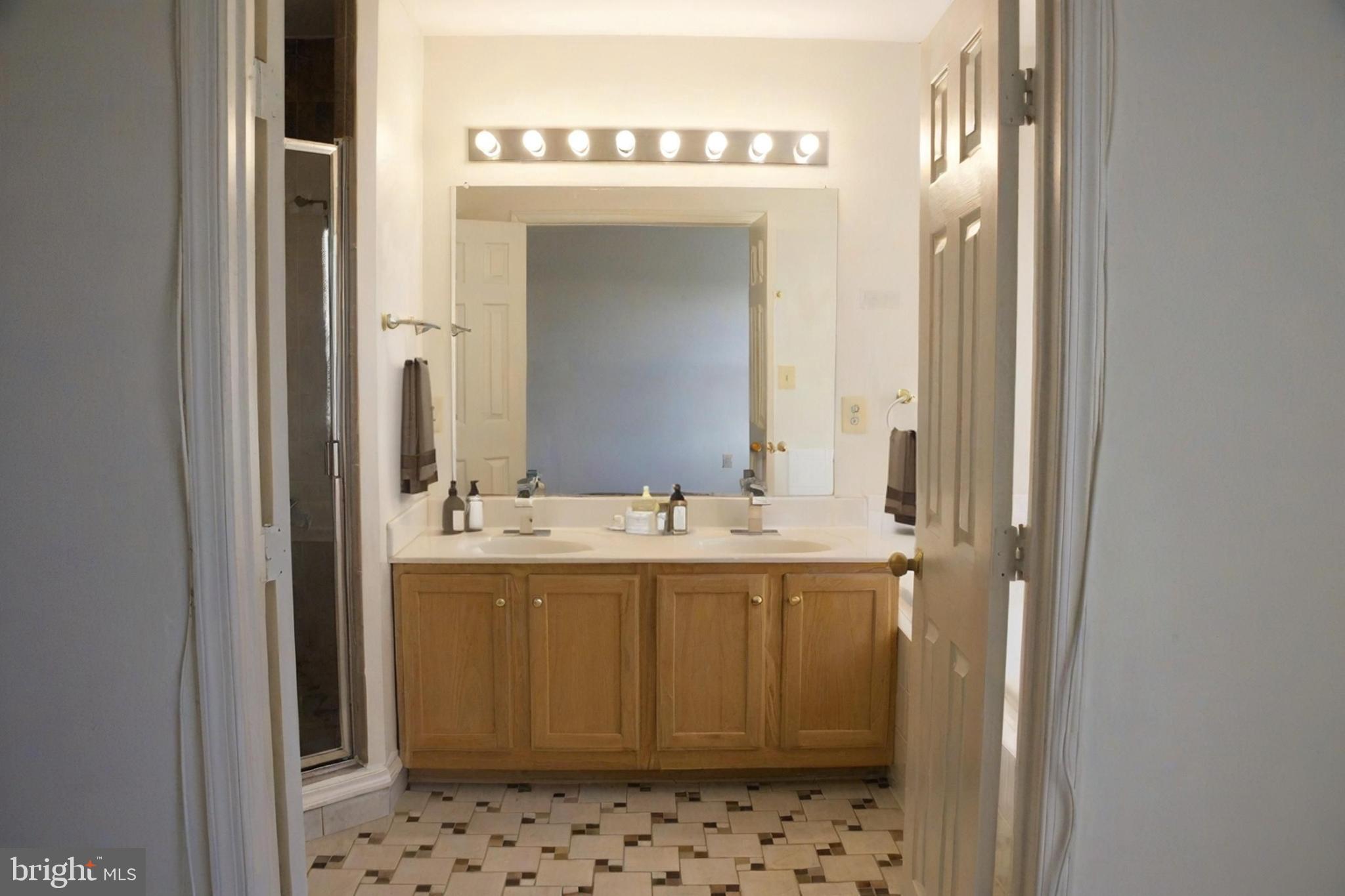 GROVEWOOD PARCEL A - Residential Lease