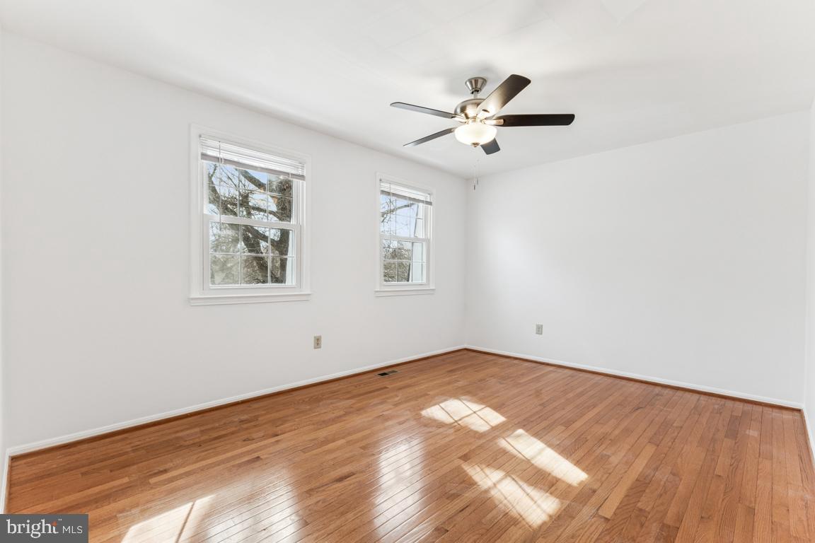 KINGS PARK WEST - Residential Lease