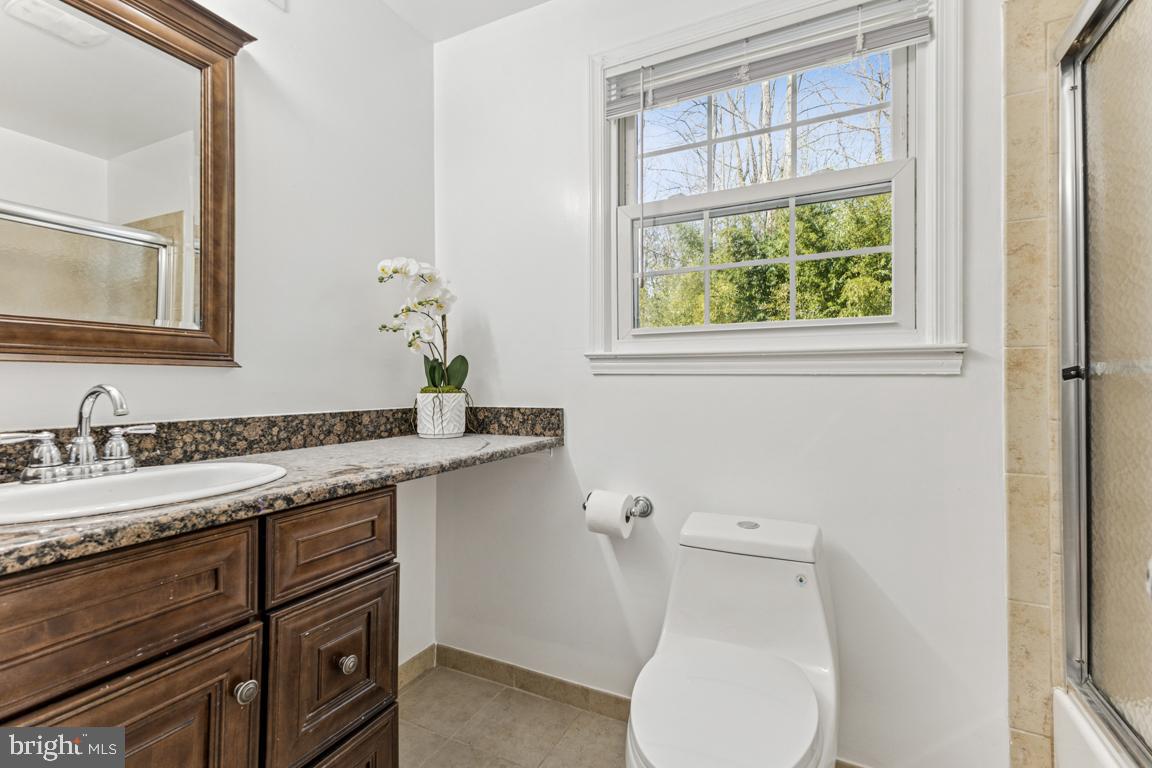 KINGS PARK WEST - Residential Lease