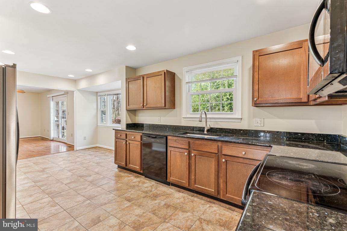 KINGS PARK WEST - Residential Lease