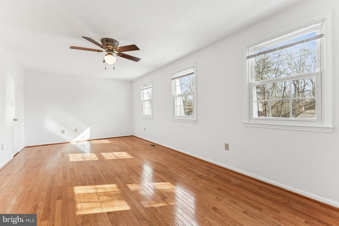KINGS PARK WEST - Residential Lease