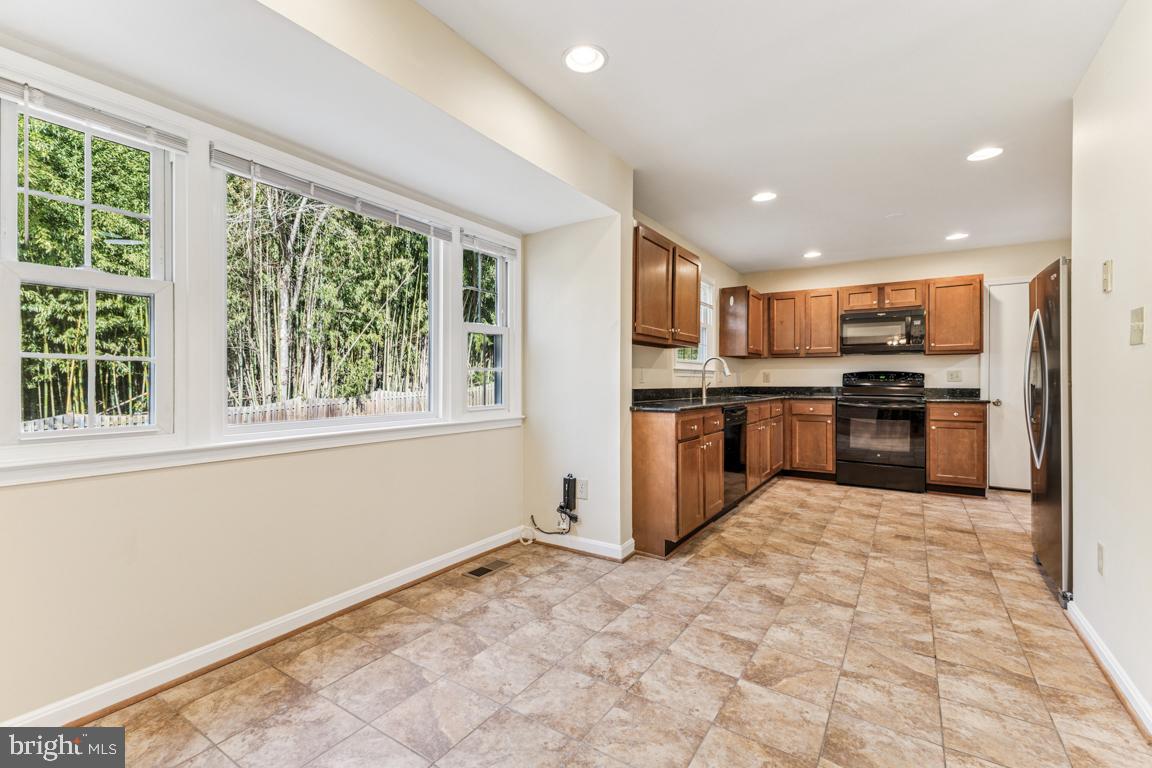 KINGS PARK WEST - Residential Lease