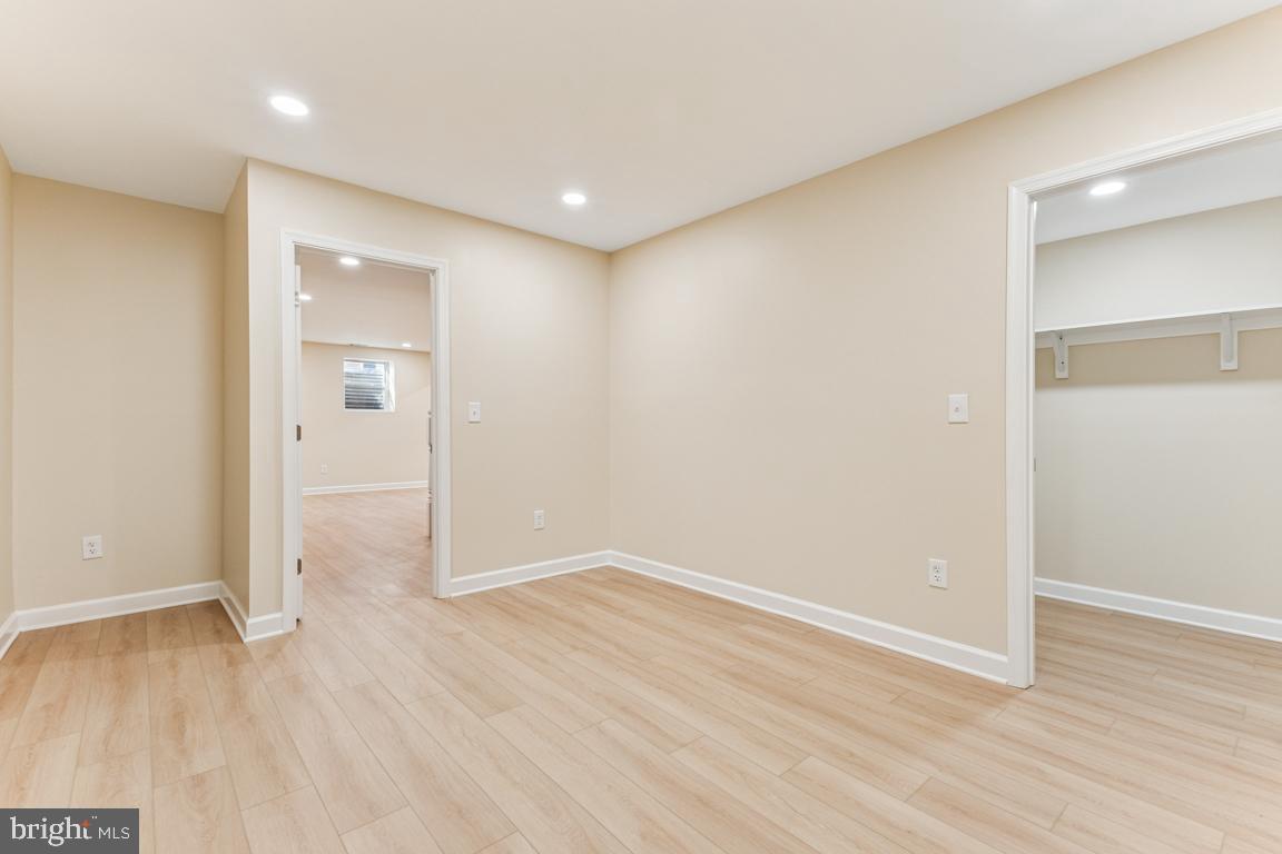 KINGS PARK WEST - Residential Lease