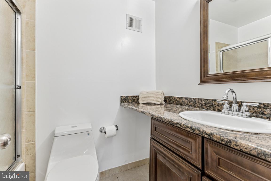 KINGS PARK WEST - Residential Lease
