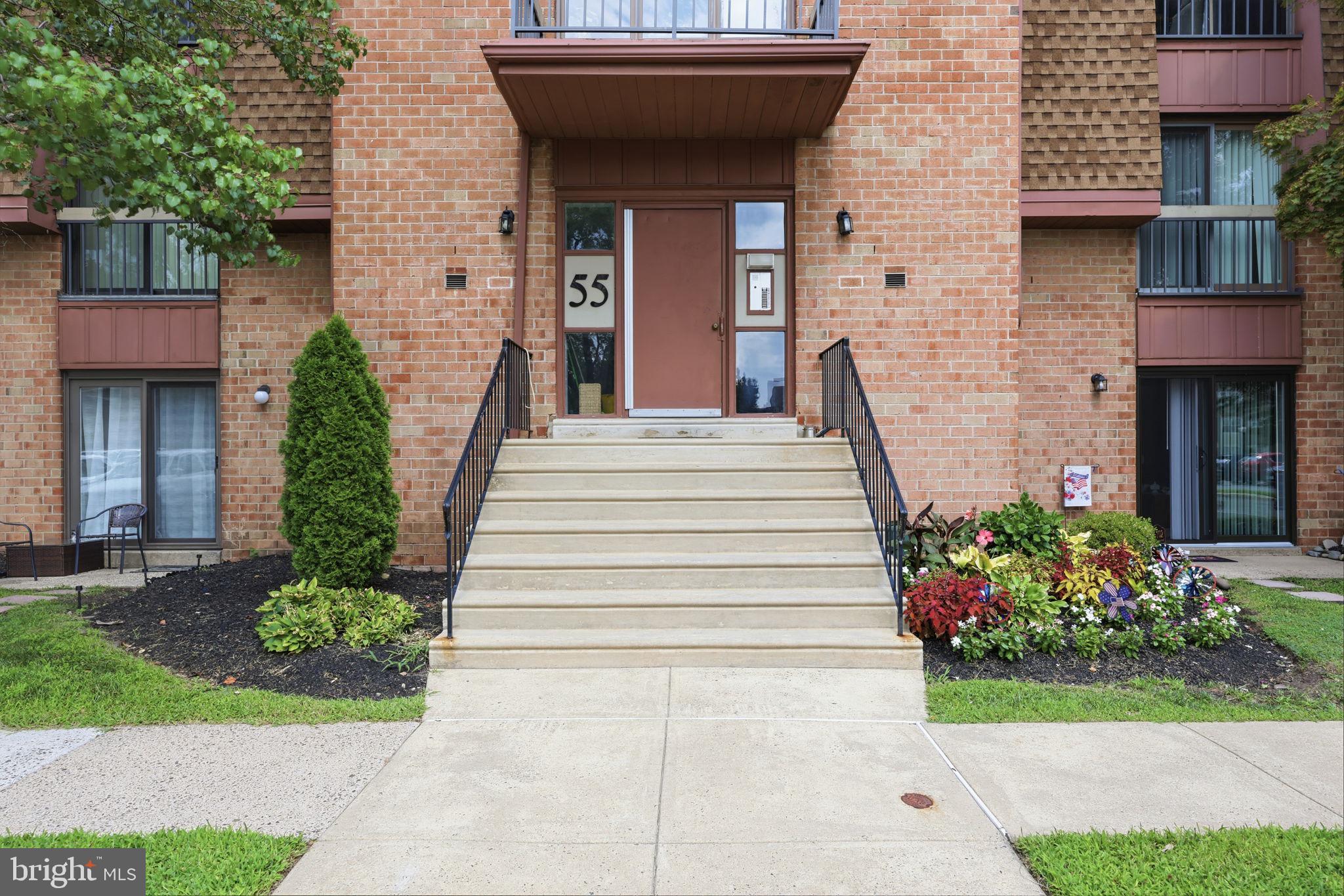 55204 DELAIRE LANDING ROAD 204