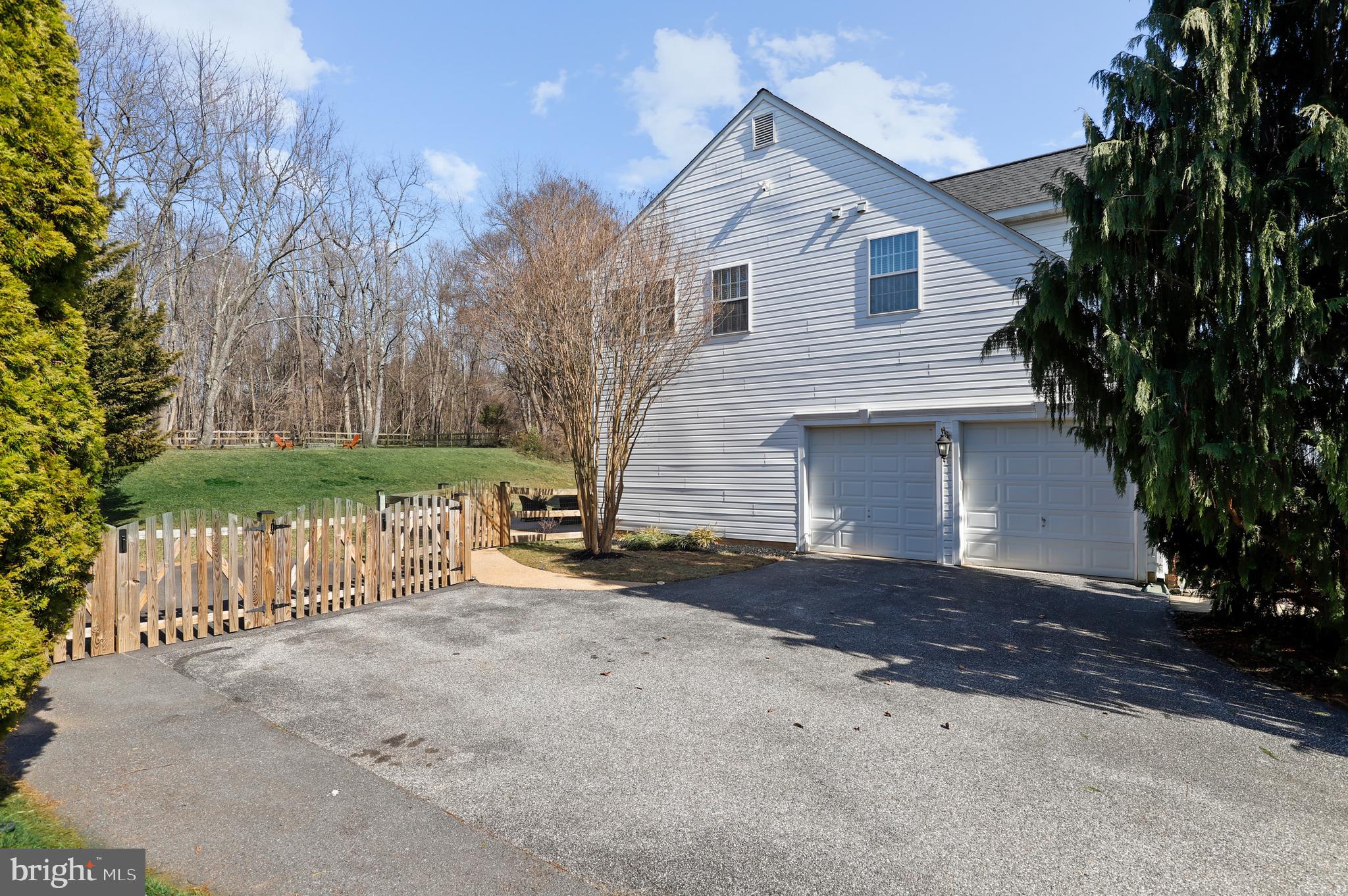 DAMASCUS OUTSIDE - Residential