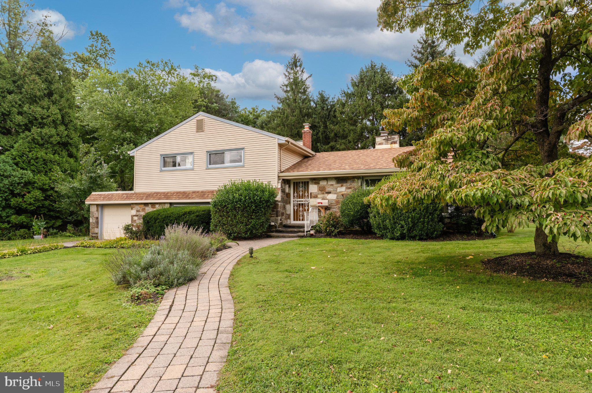 310 HEDGEROW LANE