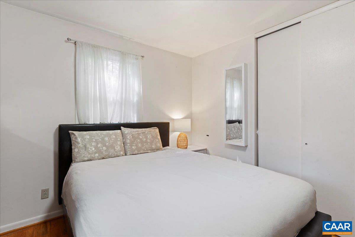 FOREST HILLS - Residential