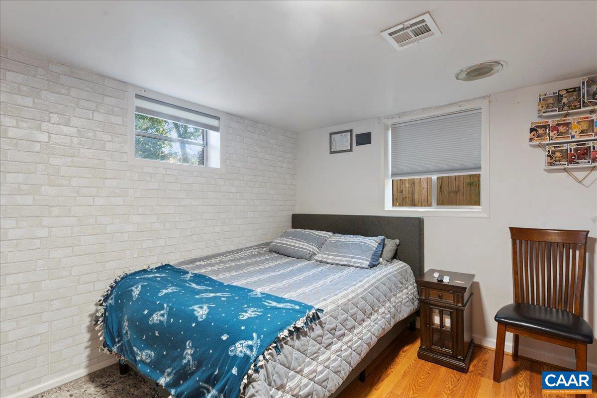 FOREST HILLS - Residential