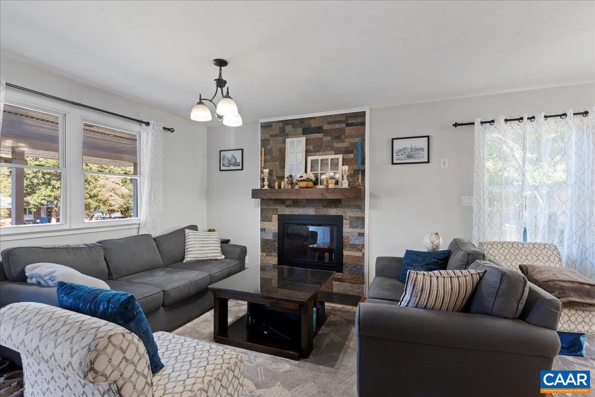 FOREST HILLS - Residential