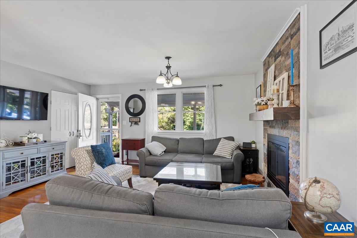 FOREST HILLS - Residential