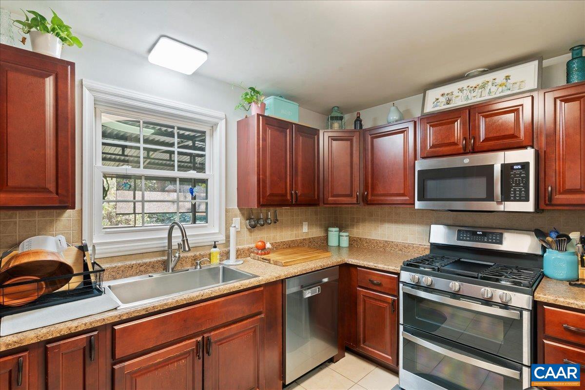 FOREST HILLS - Residential