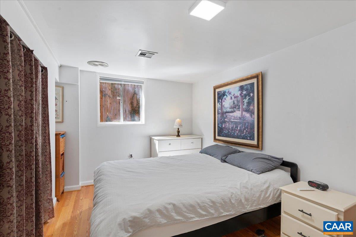 FOREST HILLS - Residential