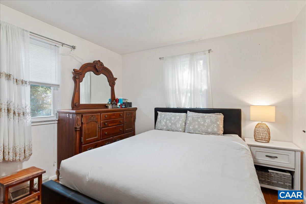 FOREST HILLS - Residential