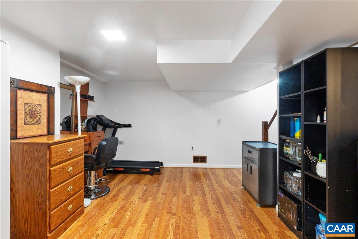 FOREST HILLS - Residential