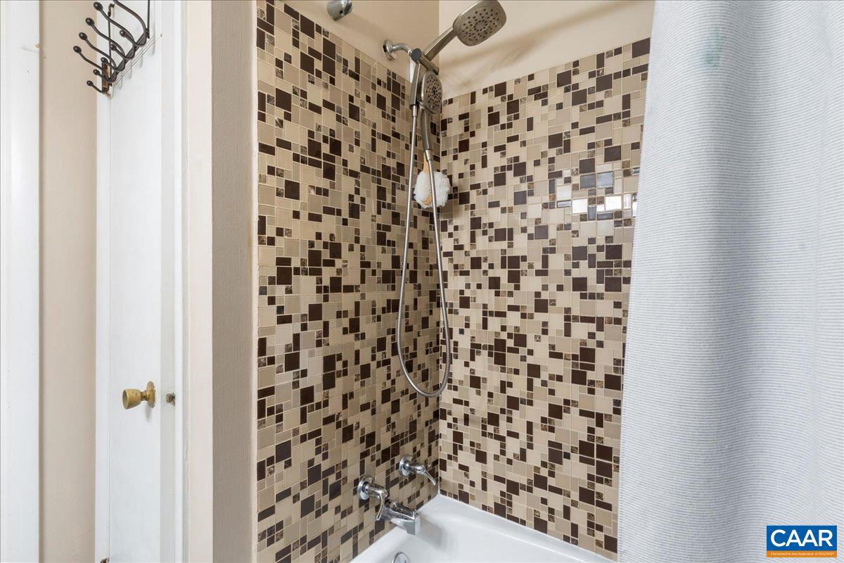 FOREST HILLS - Residential