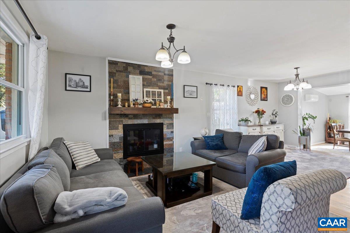 FOREST HILLS - Residential