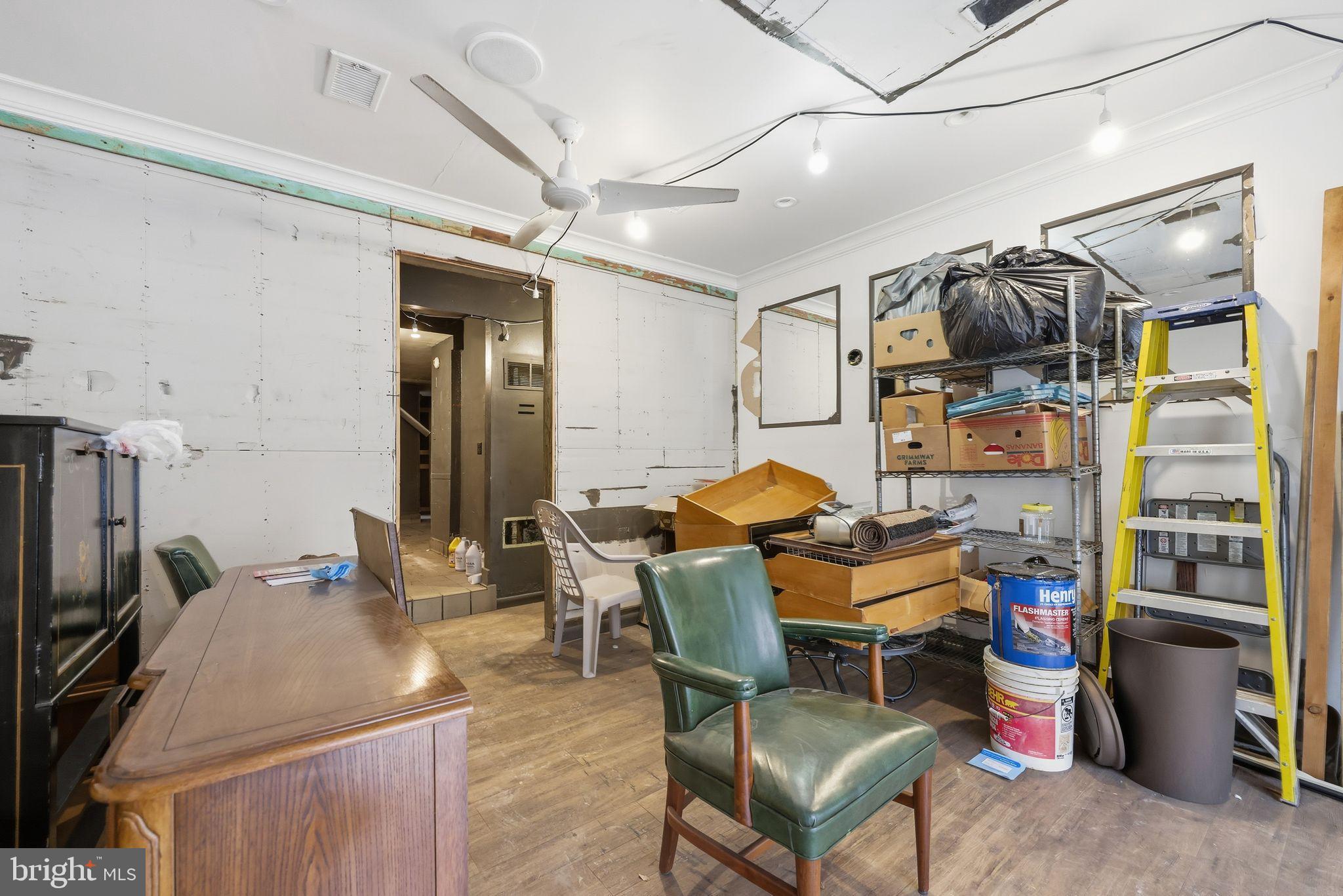 GRADUATE HOSPITAL - Commercial Sale