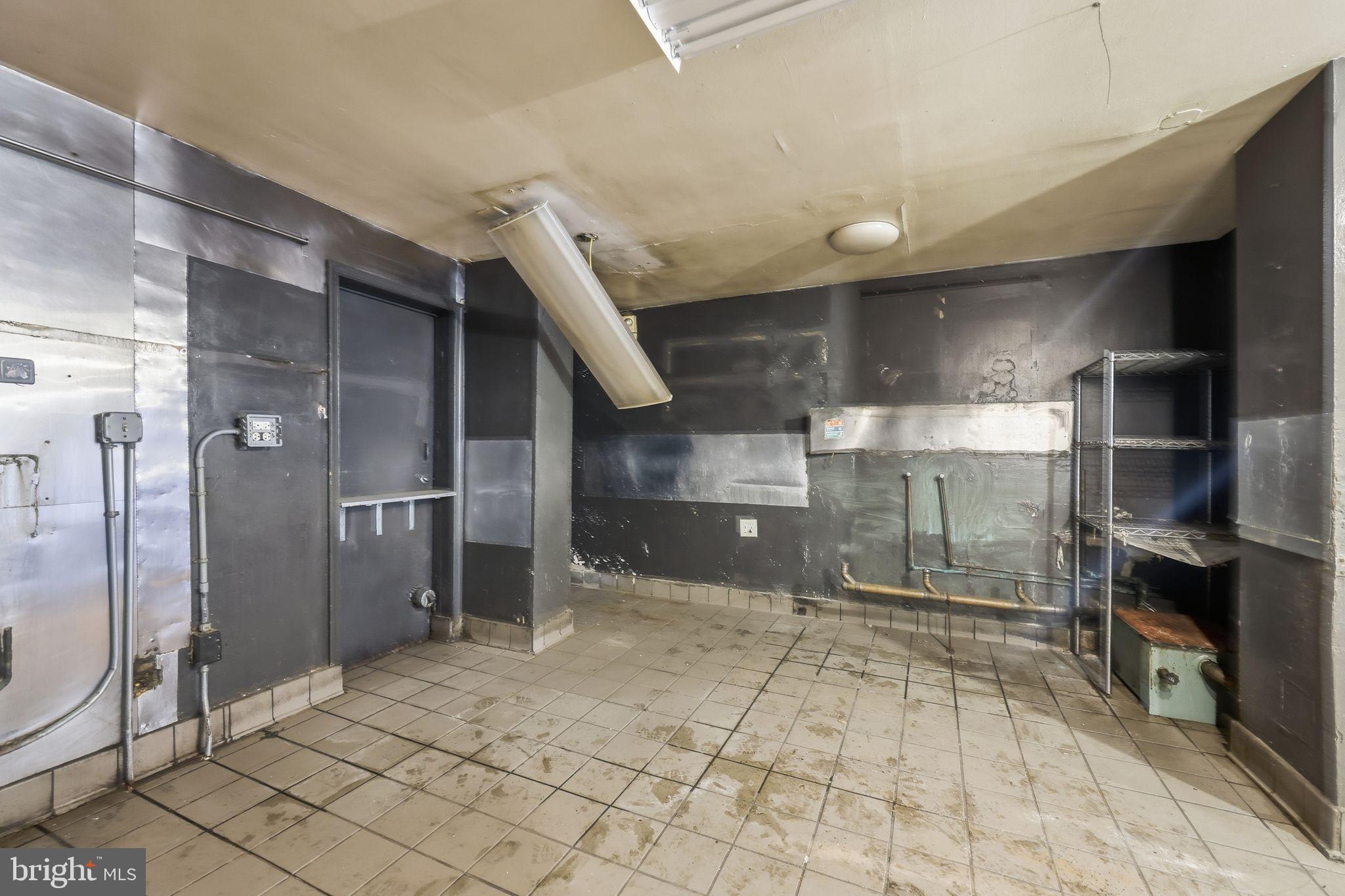 GRADUATE HOSPITAL - Commercial Sale