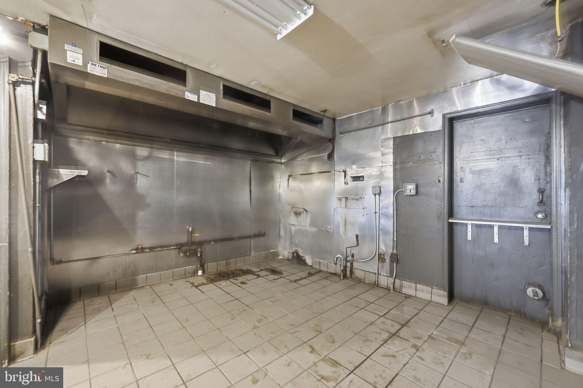 GRADUATE HOSPITAL - Commercial Sale