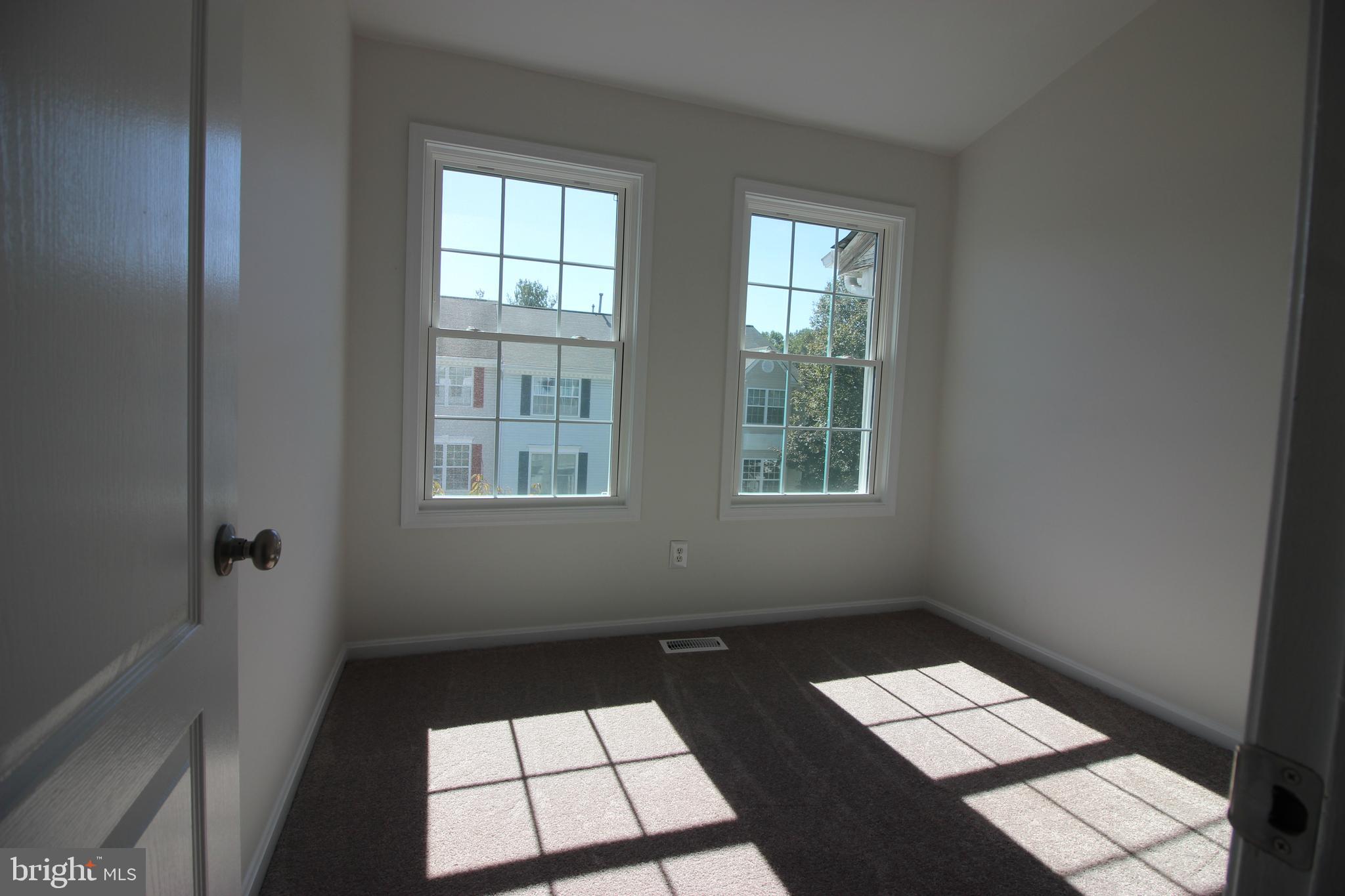 ELLICOTT PARK - Residential