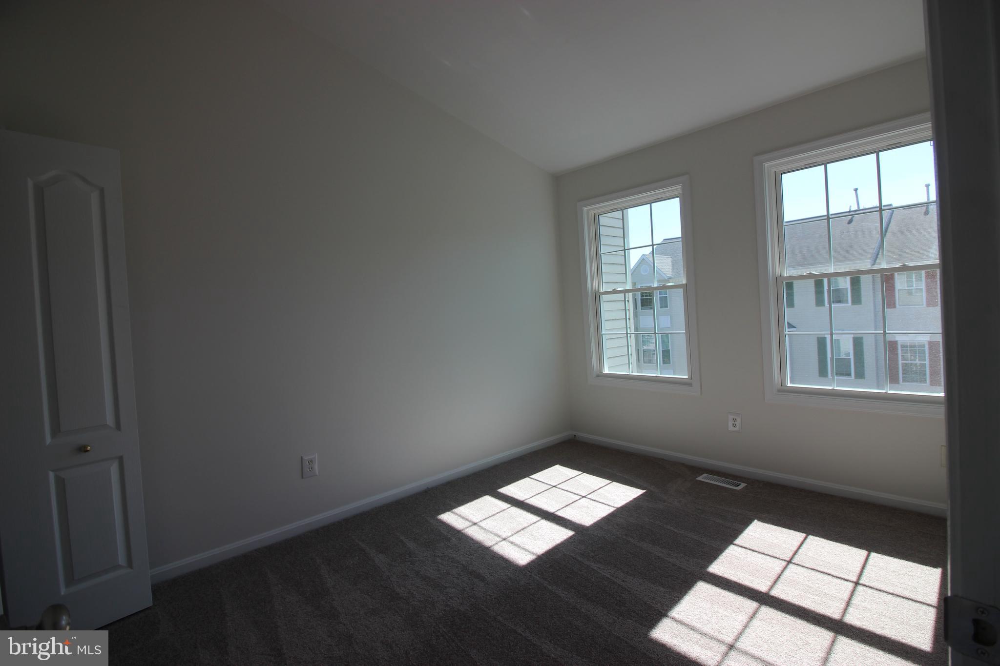 ELLICOTT PARK - Residential