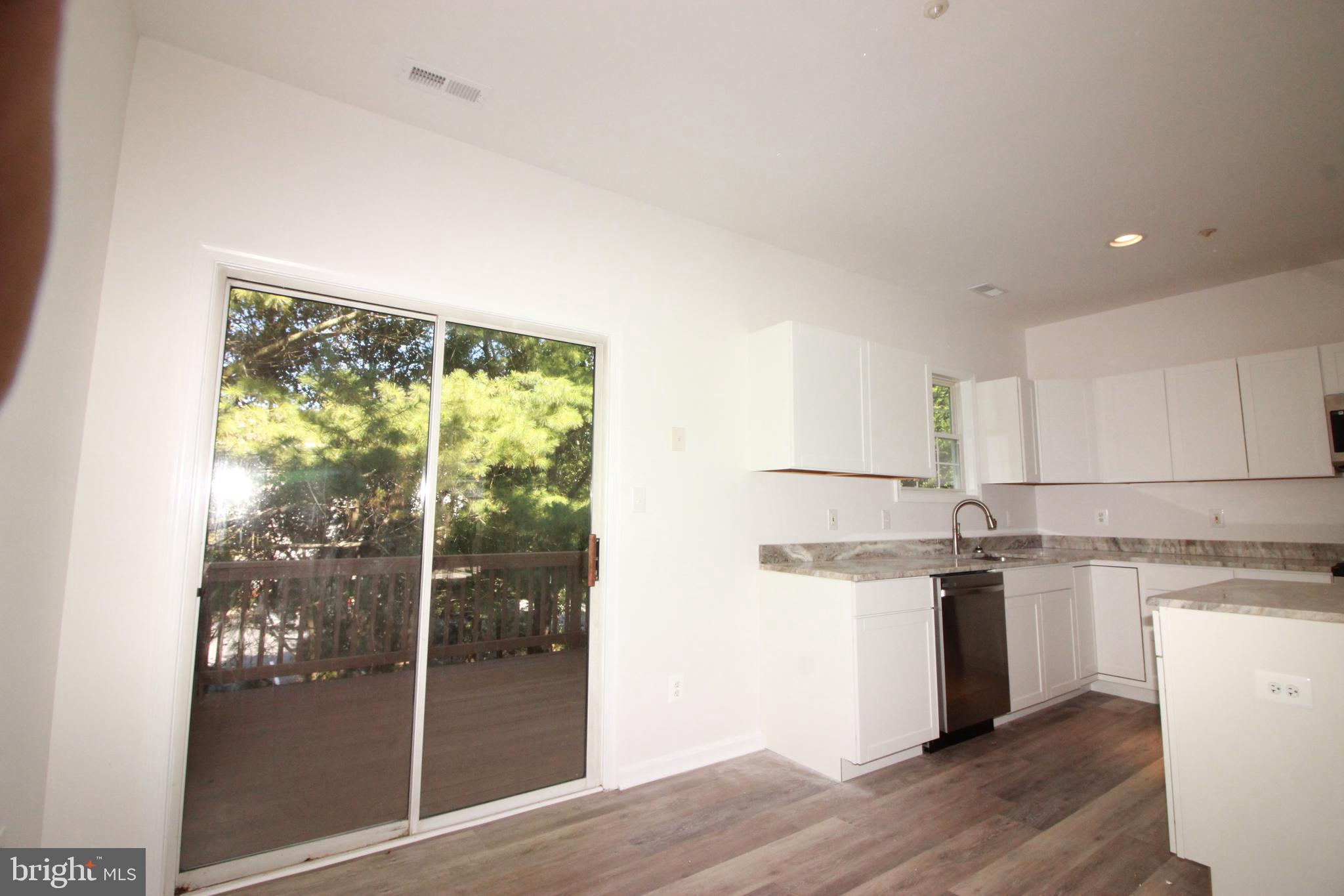 ELLICOTT PARK - Residential