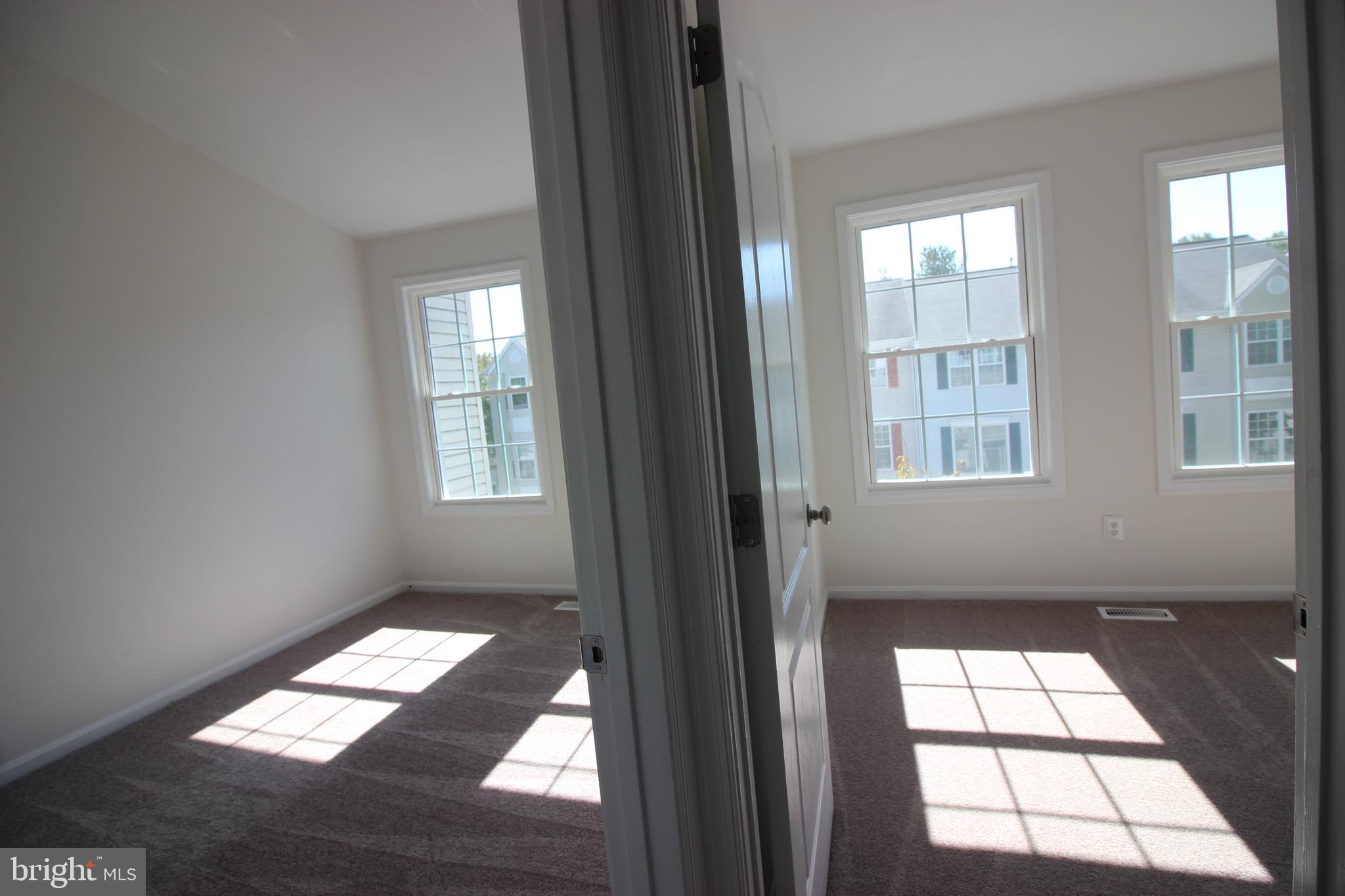 ELLICOTT PARK - Residential