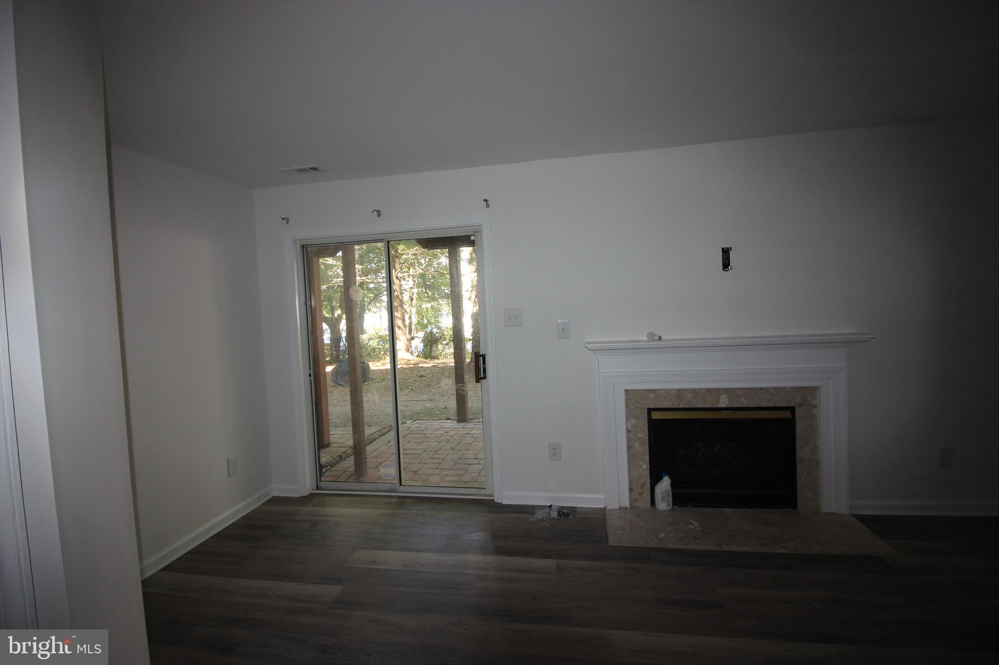 ELLICOTT PARK - Residential