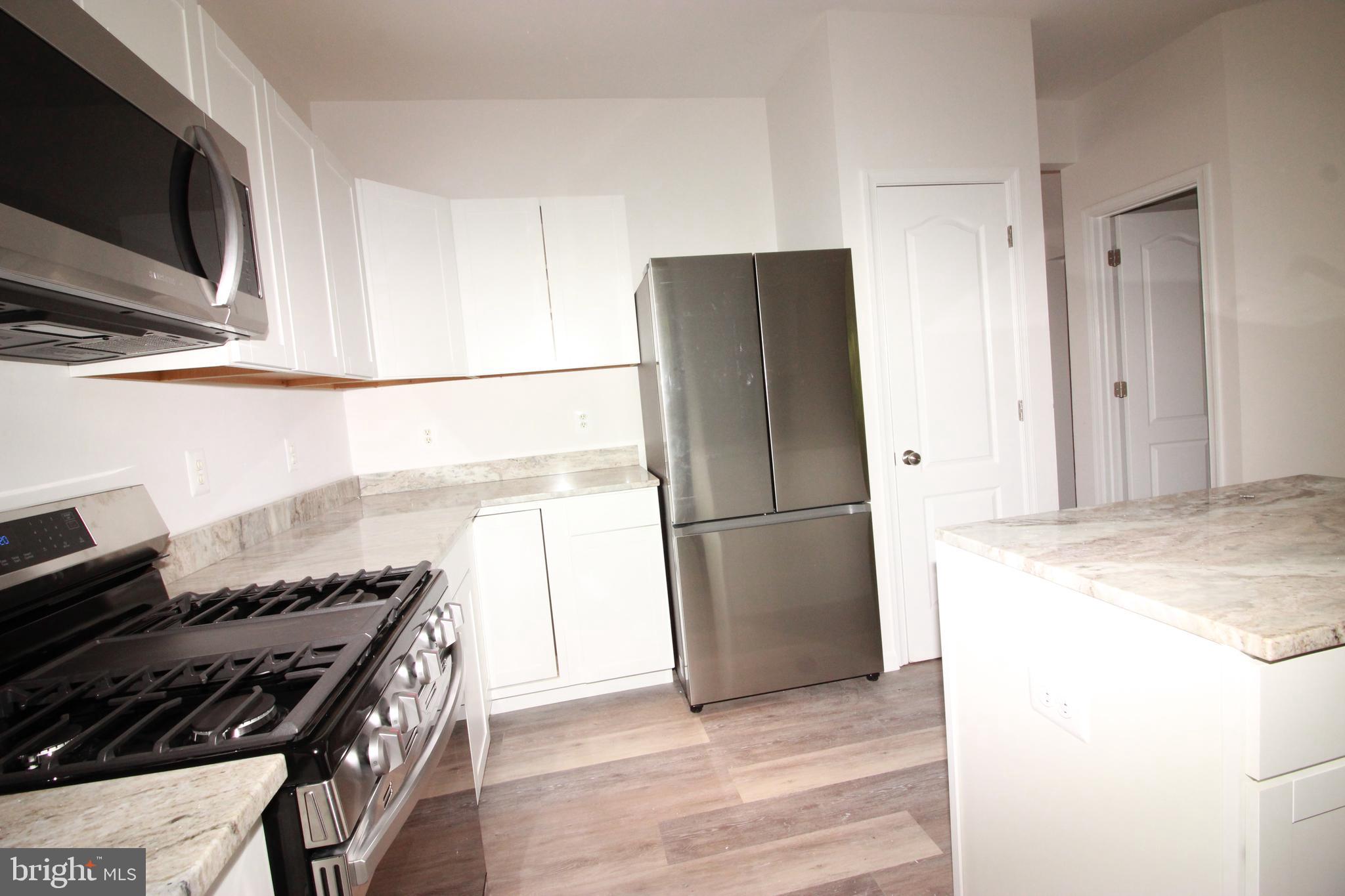 ELLICOTT PARK - Residential