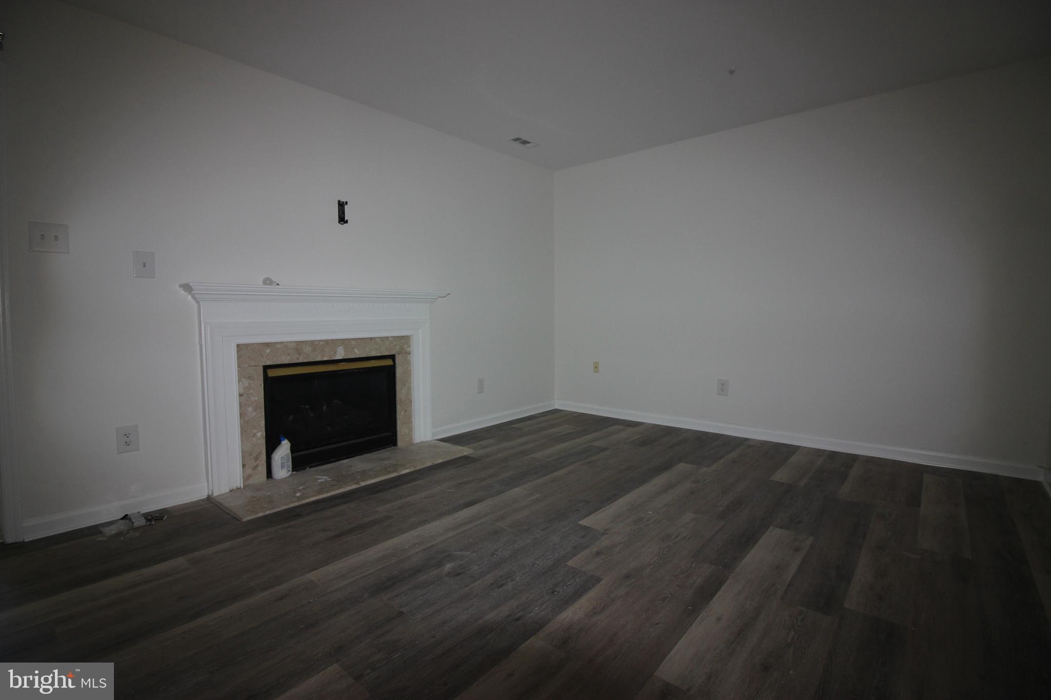 ELLICOTT PARK - Residential