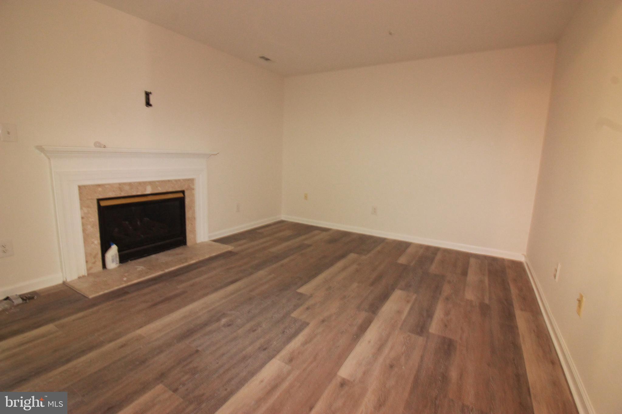 ELLICOTT PARK - Residential