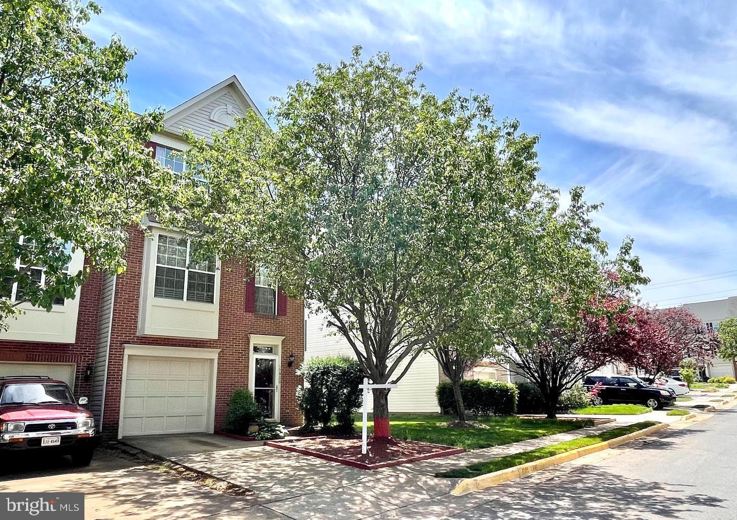 Rare end unit, 4 bedroom, 3.5 bathroom townhome in Dominion Station and enjoy all its amenities. 3 level townhome with over 2000 sq. ft. of living space provides plenty of room. Primary bedroom with vaulted ceilings and walk in closet make for great owners retreat. 2 additional bedrooms on upper level with shared bathroom and lower level bedroom with own full bathroom offer lots of room and versatility. Open and spacious home with lots of recent updates.