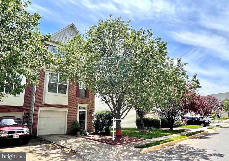 Rare end unit, 4 bedroom, 3.5 bathroom townhome in Dominion Station and enjoy all its amenities. 3 level townhome with over 2000 sq. ft. of living space provides plenty of room. Primary bedroom with vaulted ceilings and walk in closet make for great owners retreat. 2 additional bedrooms on upper level with shared bathroom and lower level bedroom with own full bathroom offer lots of room and versatility. Open and spacious home with lots of recent updates.