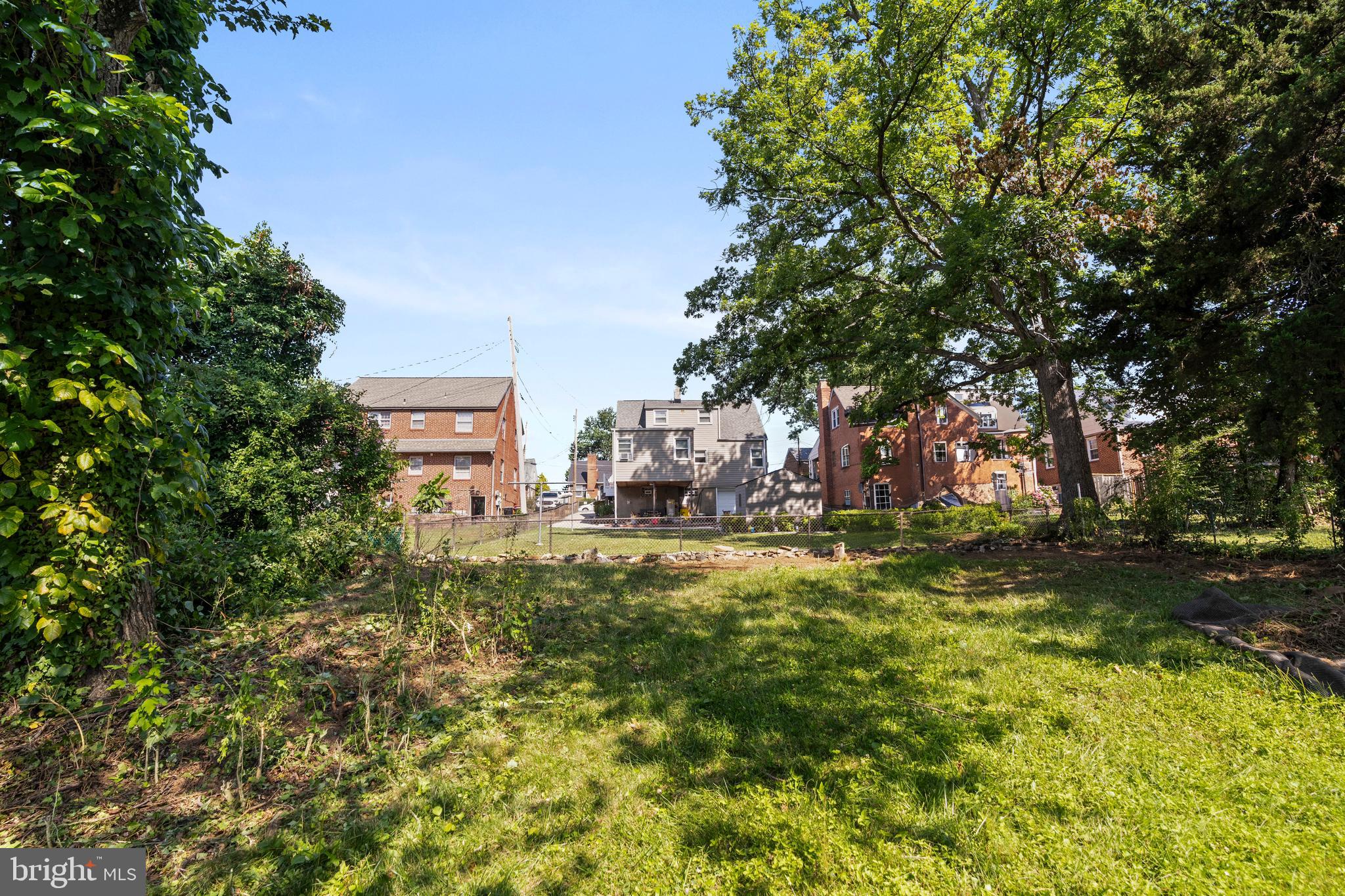 PARKVILLE SUMMIT - Residential