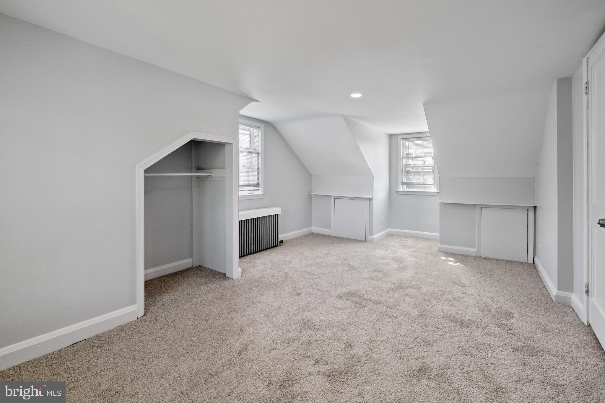 PARKVILLE SUMMIT - Residential