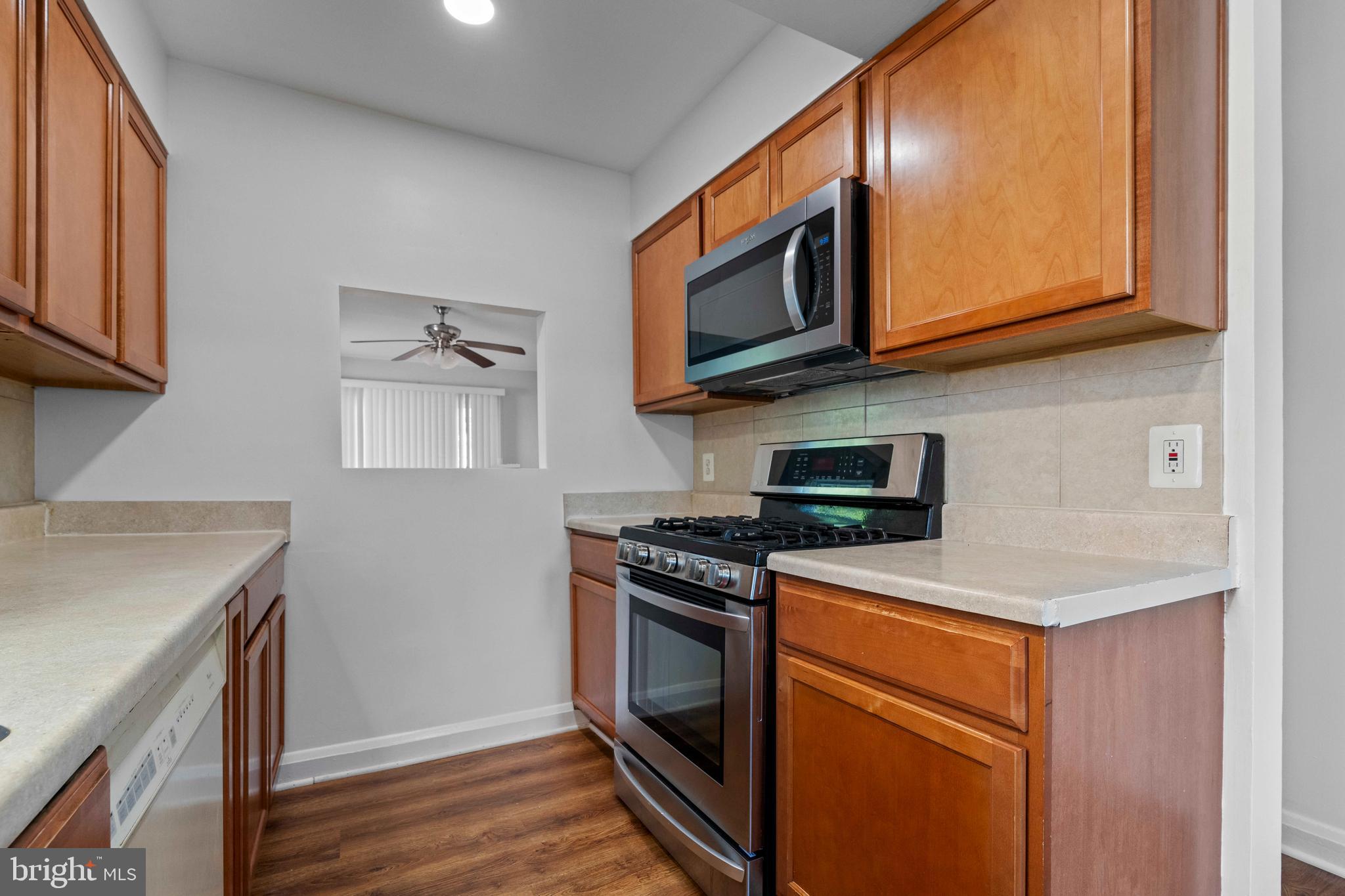 PARKVILLE SUMMIT - Residential