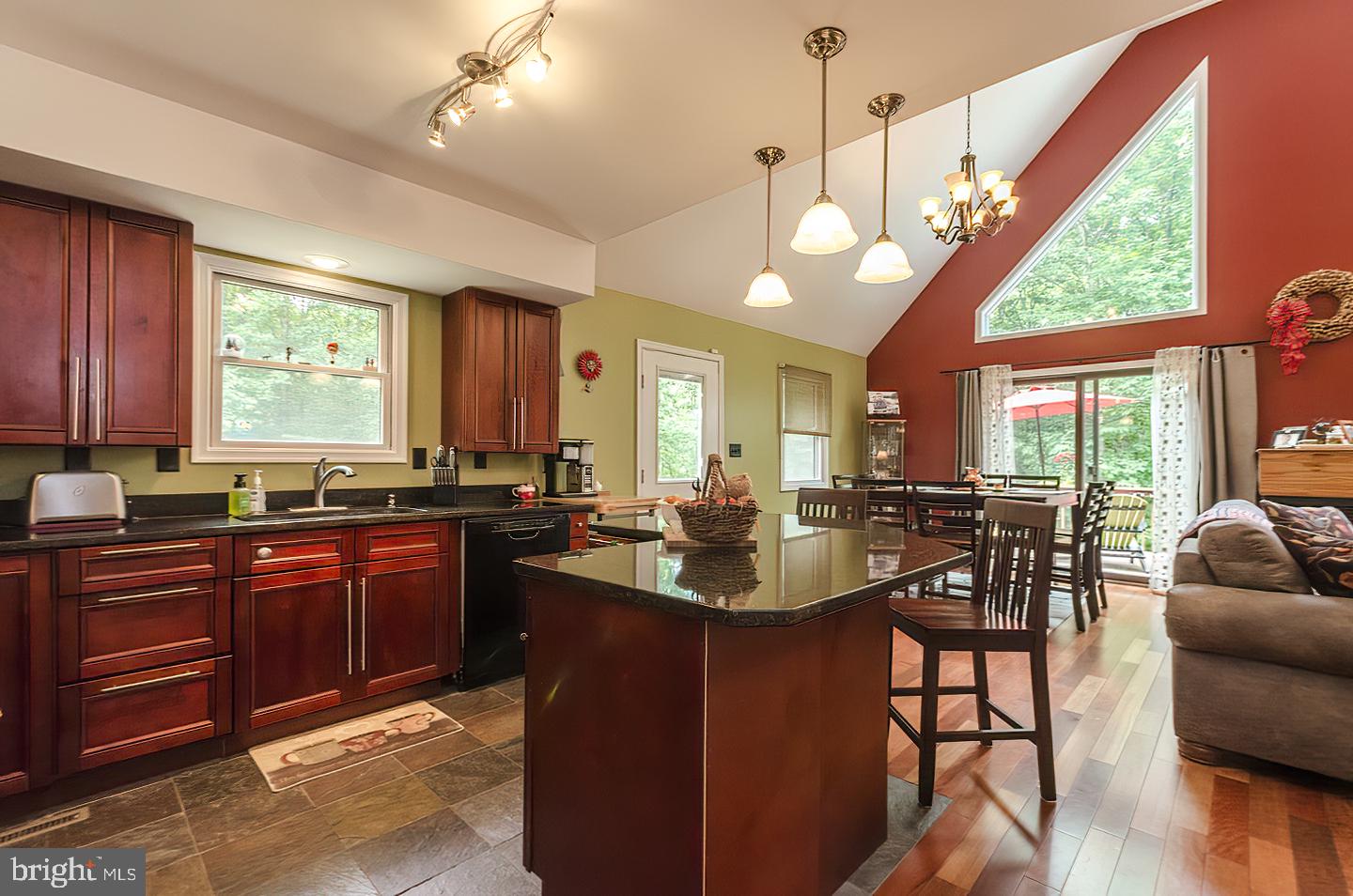 POTOMAC WOODS - Residential