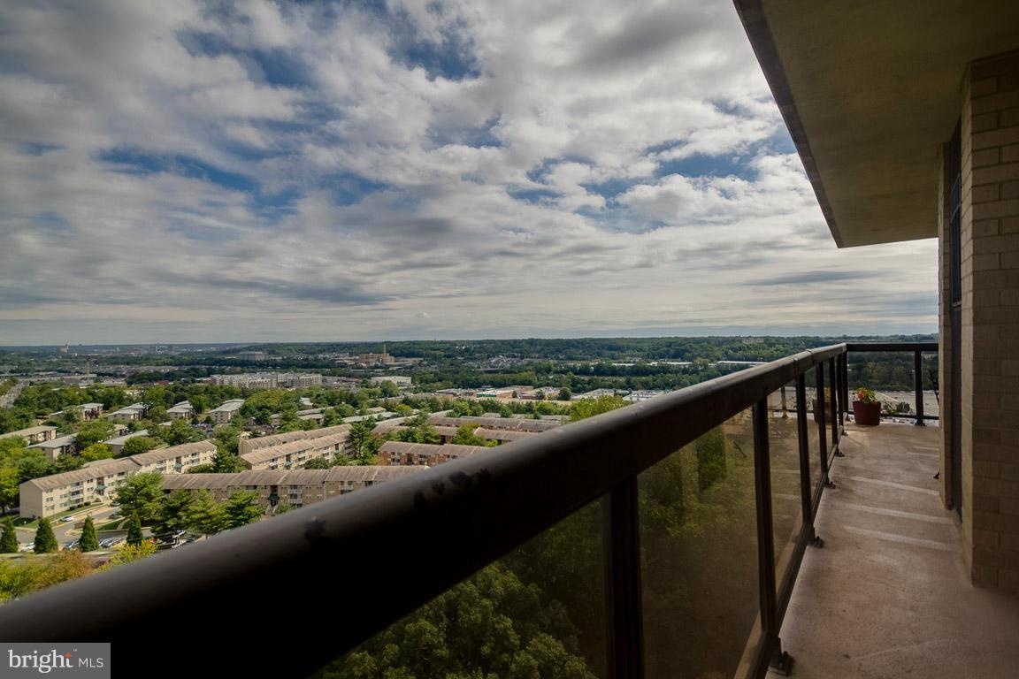 WATERGATE AT LANDMARK - Residential