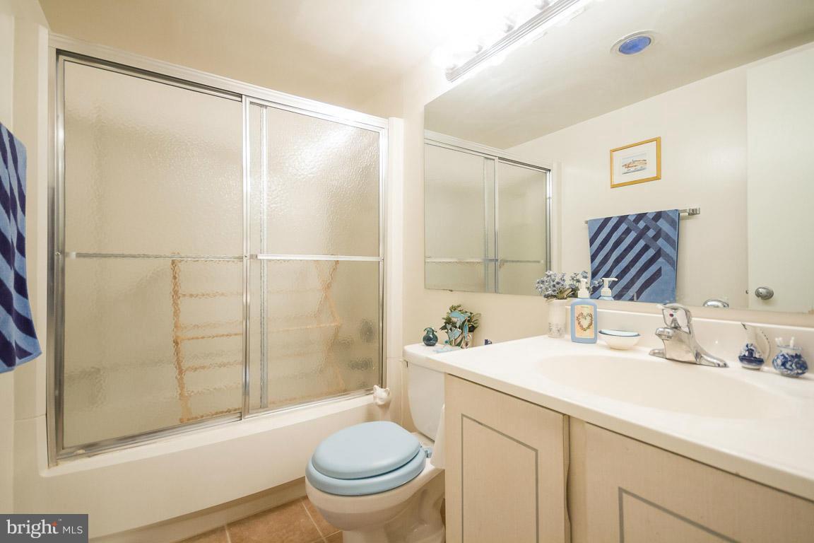 WATERGATE AT LANDMARK - Residential