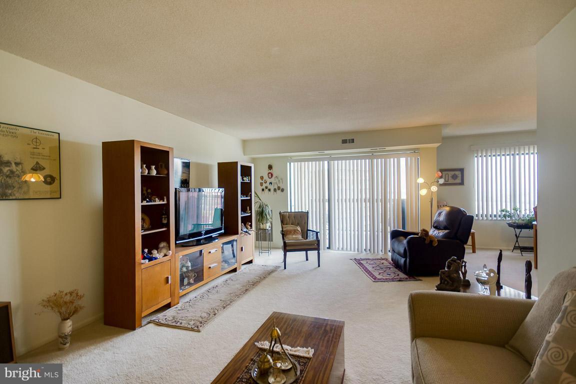 WATERGATE AT LANDMARK - Residential