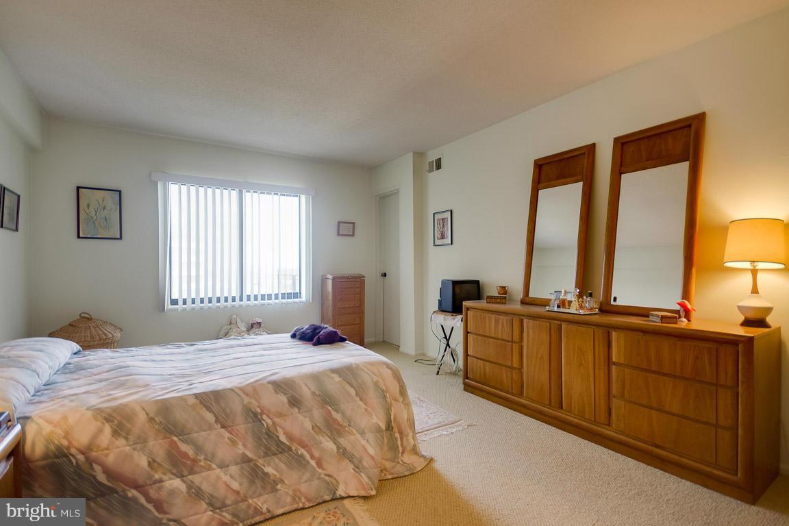 WATERGATE AT LANDMARK - Residential