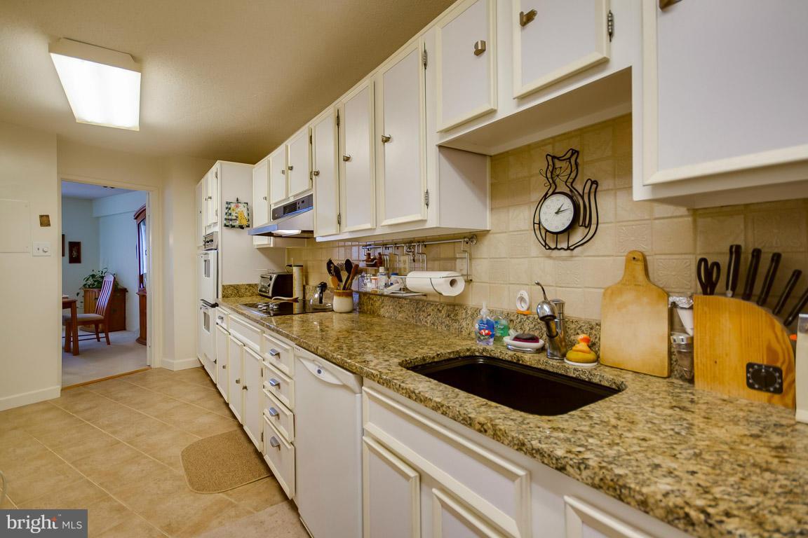 WATERGATE AT LANDMARK - Residential