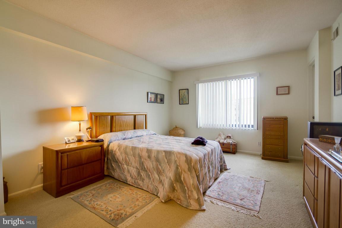 WATERGATE AT LANDMARK - Residential