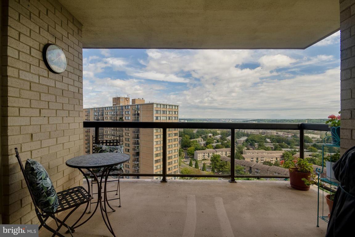WATERGATE AT LANDMARK - Residential