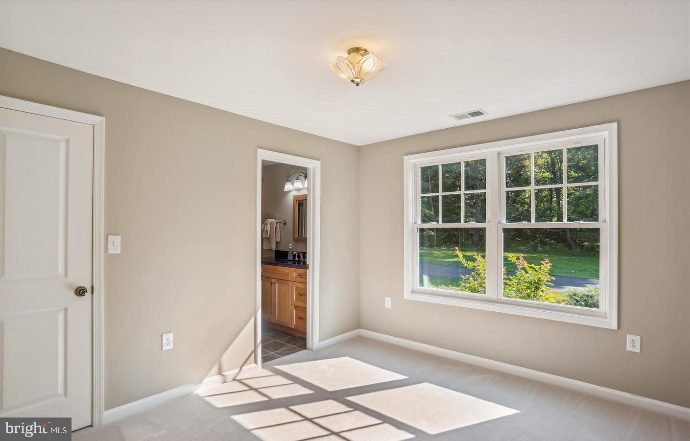 POTOMAC OUTSIDE - Residential