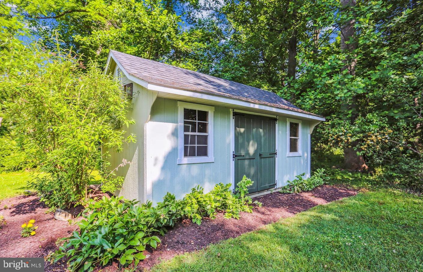 POTOMAC OUTSIDE - Residential