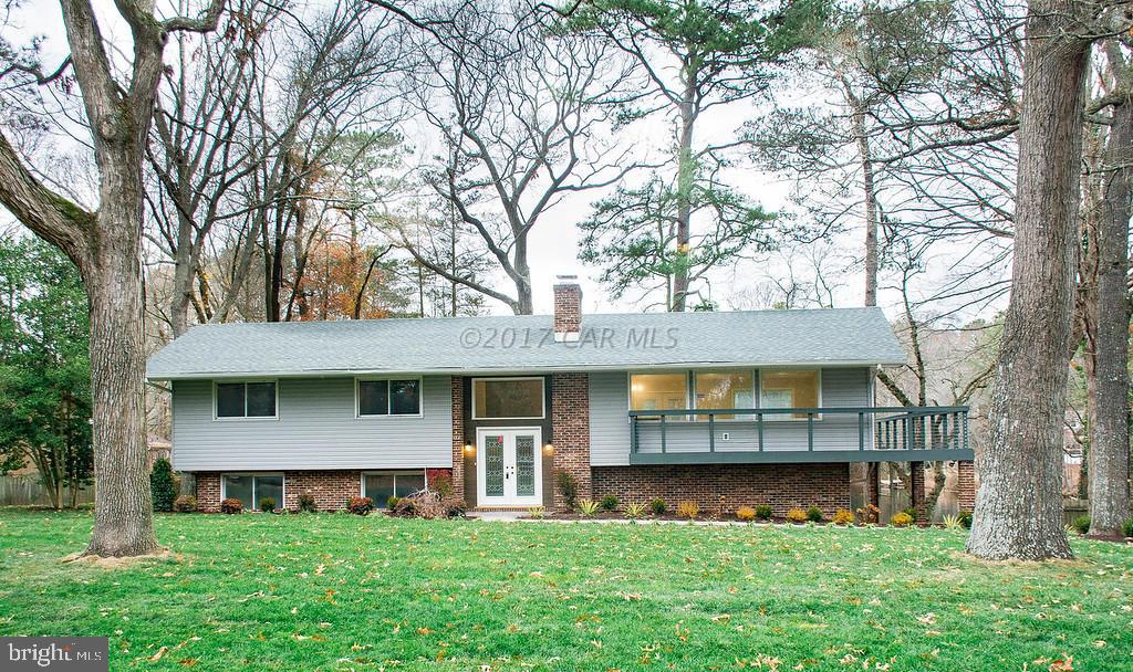 WATERFRONT!!!! Enjoy the amazing views of Leonard's Mill Pond from your extra large kitchen island, or a dining room table in the extremely open (almost 900 sq ft) living/dining/kitchen with 2 new sliders to wrap around deck! Remodeled home with Quartz counters, luxury water proof/ scratch proof floors. 4 large bedrooms, 3 full custom tiled bathrooms, new HVAC and black stainless steel Samsung appliances, including a fridge featuring a wifi screen!