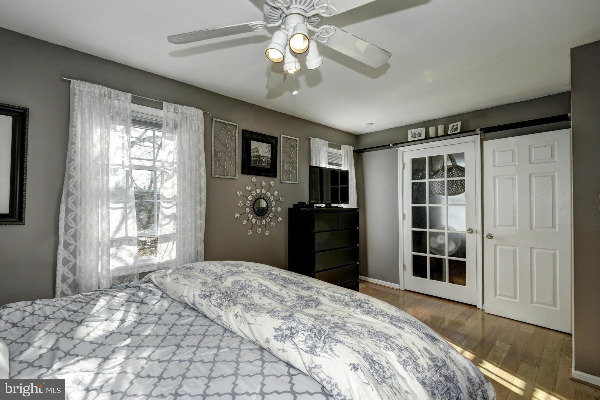 CROFTON MEWS CONDO - Residential