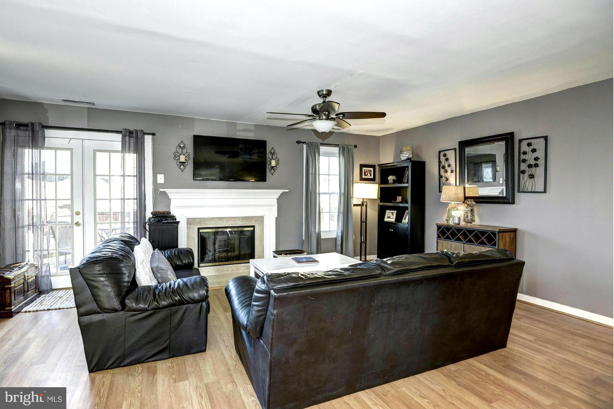 CROFTON MEWS CONDO - Residential